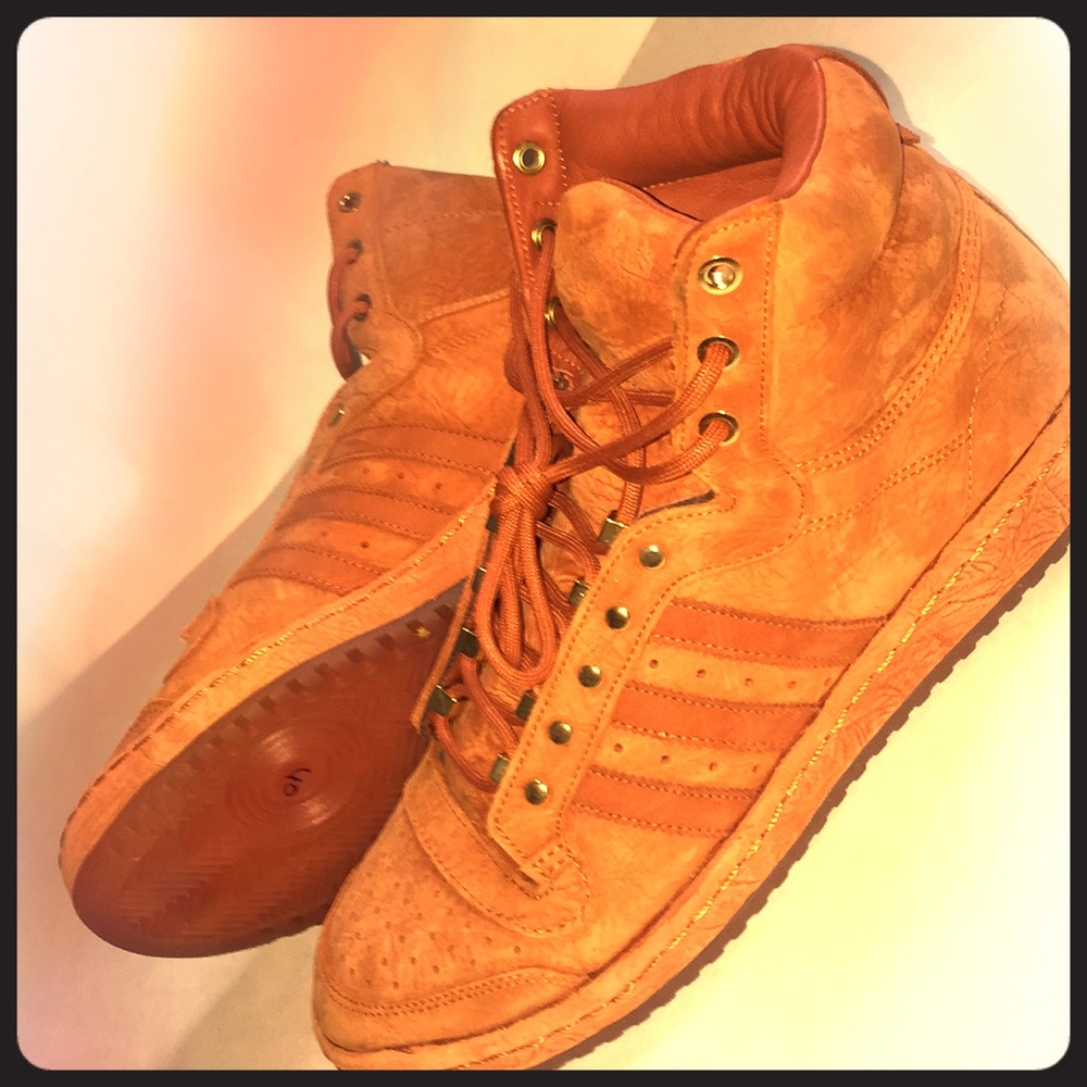 Tan/Gold Adidas